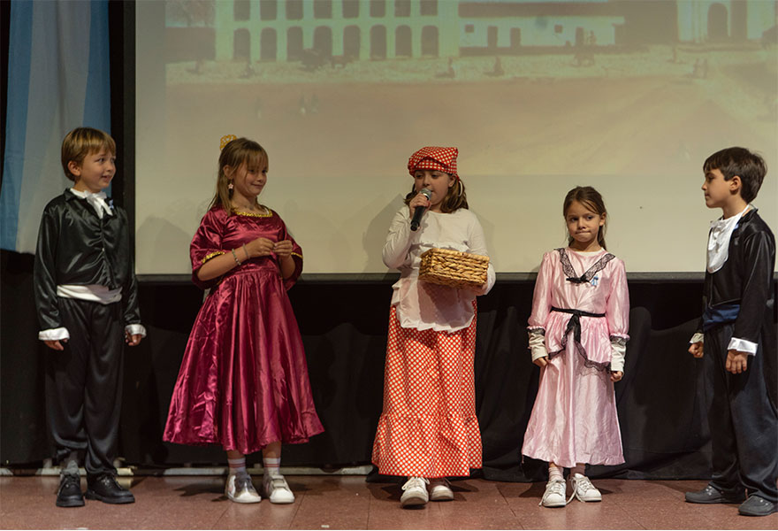 2do Grado en el acto de la Independencia - Colegio San Javier