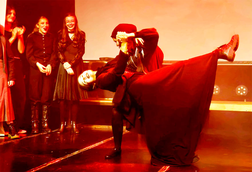  Comedia divertida en Drama Club - Colegio San Javier