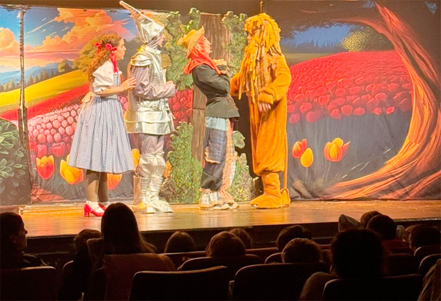 Kinder 4 - salida al teatro en inglés - Colegio San Javier