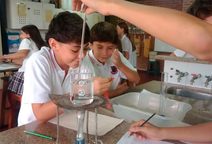 1º Año Curva de calentamiento en el Labo de Ciencias  - Colegio San Javier