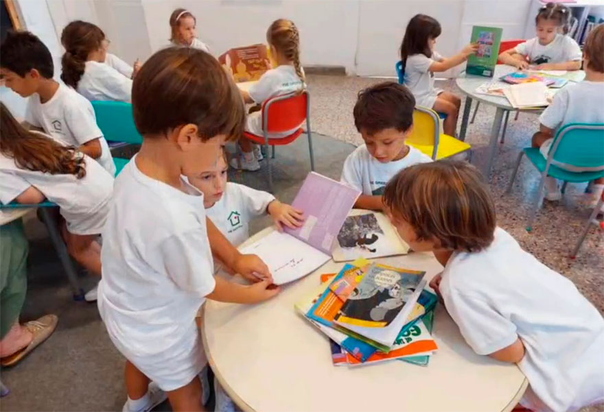 K5 en la Boblioteca Reina Batata The Green House Kindergarten - Colegio San Javier