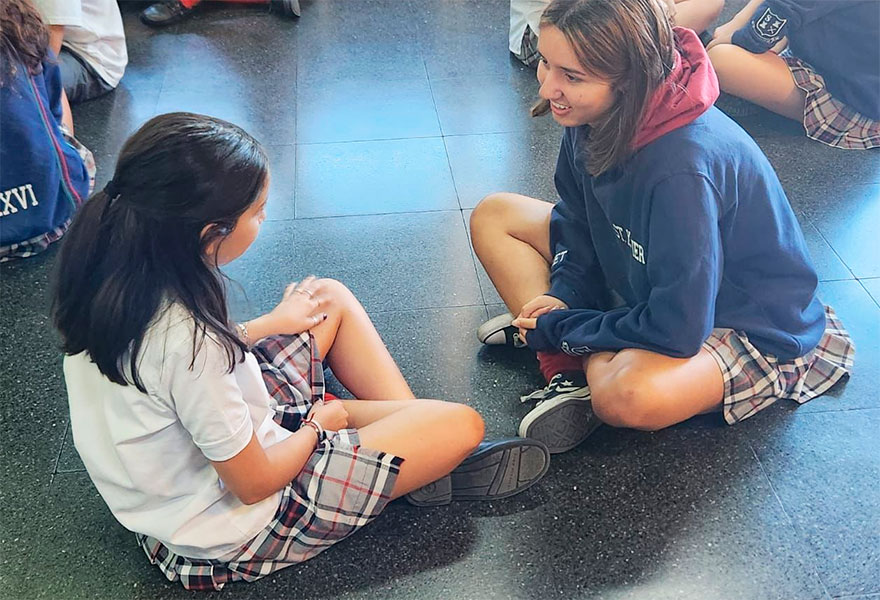 Senior 1 y Senior 5, juntos compartiendo experiencias - Proyecto Padrinazgo - Colegio San Javier